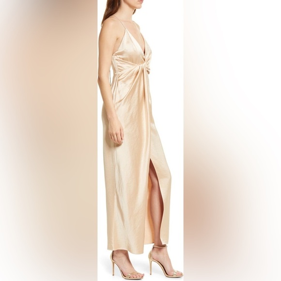 NWT Significant Other Beige Gown Dress Champagne Imelda Satin Satin SZ 2 - Picture 1 of 11